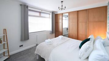 3 bedrooms, iron/ironing board, free WiFi, bed sheets