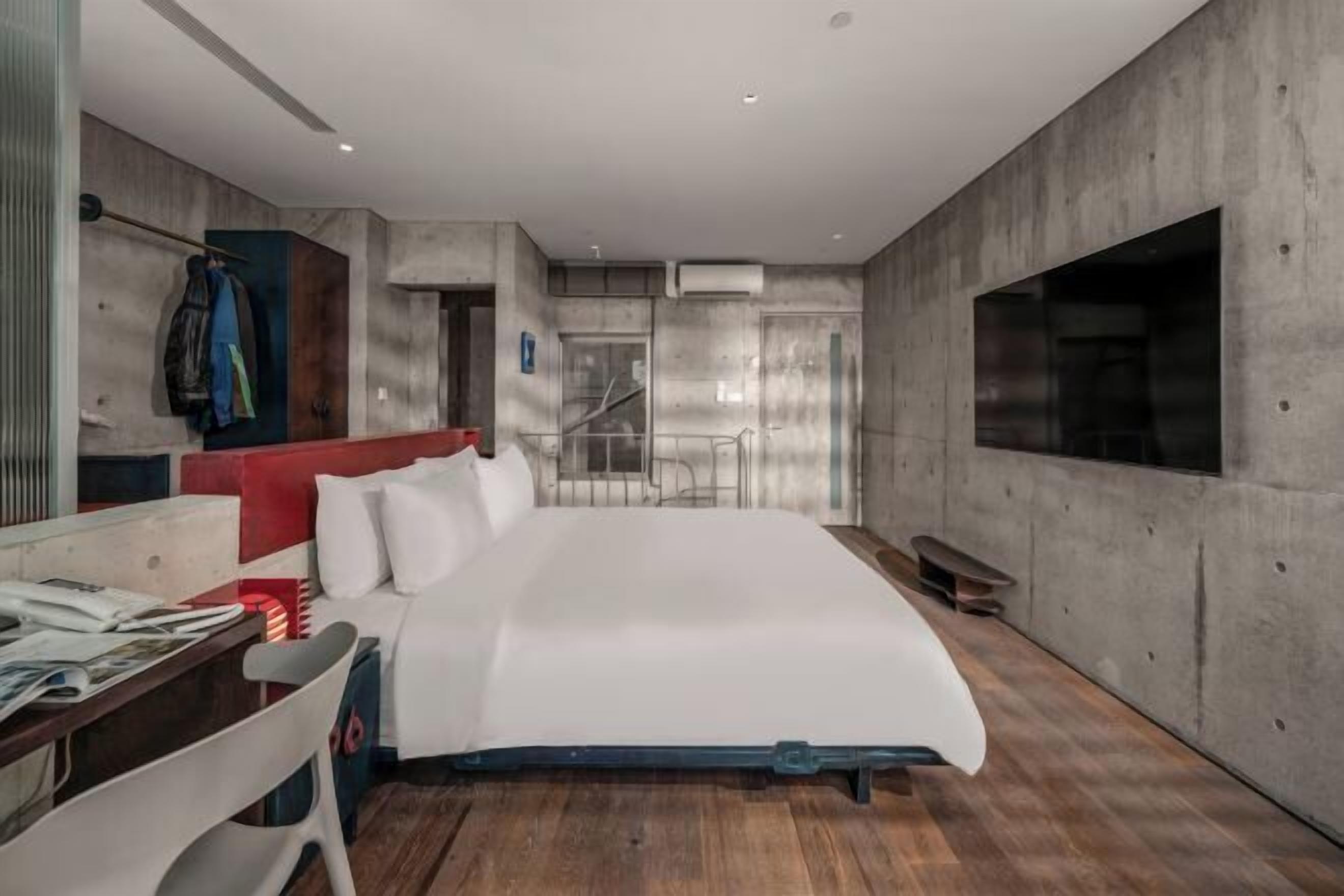 Literie hypoallergénique, coffres-forts dans les chambres