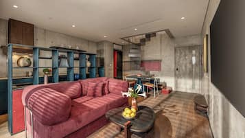 Premier Double Room, Balcony, City View | Living area | 55-inch Smart TV with digital channels, Netflix, books