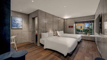 Family Room | 1 bedroom, hypo-allergenic bedding, in-room safe, individually decorated