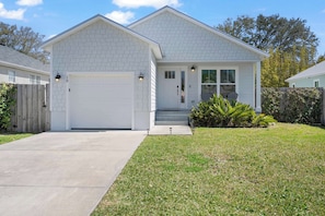 Exterior - 5 Minutes to Beach and Downtown, Golf Cart Option (St. Augustine)