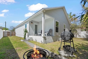 Terrace/patio - 5 Minutes to Beach and Downtown, Golf Cart Option (St. Augustine)