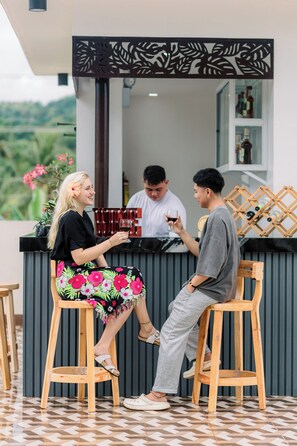 Rooftop terrace - LOBOC RIVERSIDE INN and RESTAURANT (Loboc)