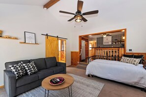 Interior - Brother Bear Cabin (Big Bear City)