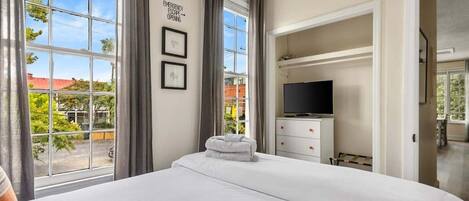 4 slaapkamers, een strijkplank/strijkijzer, wifi, beddengoed