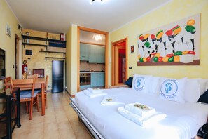 1 chambre, Wi-Fi gratuit, draps fournis