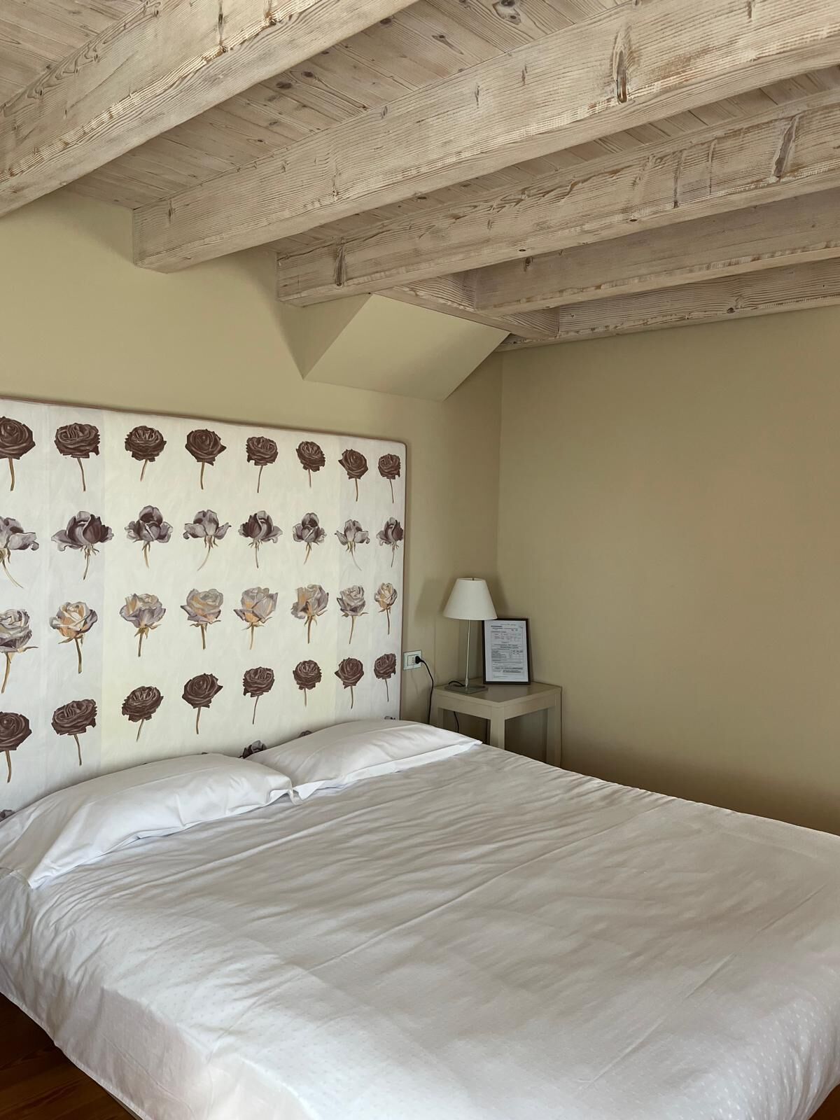 In-room safe, soundproofing