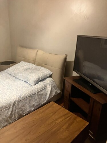 13 minutes from Montparnasse, 18 minutes from Champs Elysées, 28 minutes from Tour Eiffel