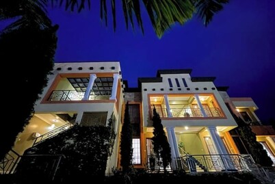 Sherehe Apartments Unit 4