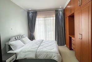 2 quartos, ferros/tábuas de passar roupa, Wi-Fi, roupa de cama