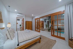 3 bedrooms, WiFi, bed sheets - Villa 3BR Summary:<br>VI (pererenan)