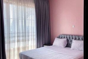 2 bedrooms, iron/ironing board, WiFi, bed sheets - Sherehe Apartments, Unit 1 (Kigali)