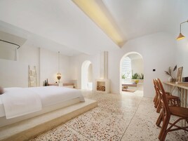 Design Quadruple Room