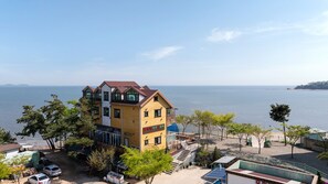 Exterior - Yeongheungdo Rainbow Ocean View Pension (Incheon)