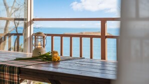 Basic Room, 1 Bedroom (Room 204(Ocean View /BBQ /Terras))