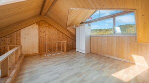 Basic Room, 1 Bedroom (Room 204(Ocean View /BBQ /Terras))
