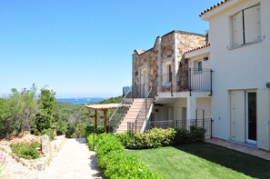 Exterior - Cosy apartment for 6 people with pool, A/C and TV, close to Porto Cervo (Baja Sardinia)