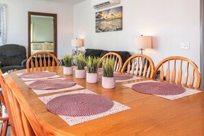 Dining - Wine Trail | Game Room | Fire Pit | Sauna/Hot Tub (Penn Yan)
