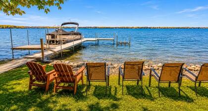 2 House 26 Guest Cayuga Lakefront | Hot Tub/Kayak