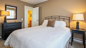 12 habitaciones, tabla de planchar con plancha, wifi y ropa de cama