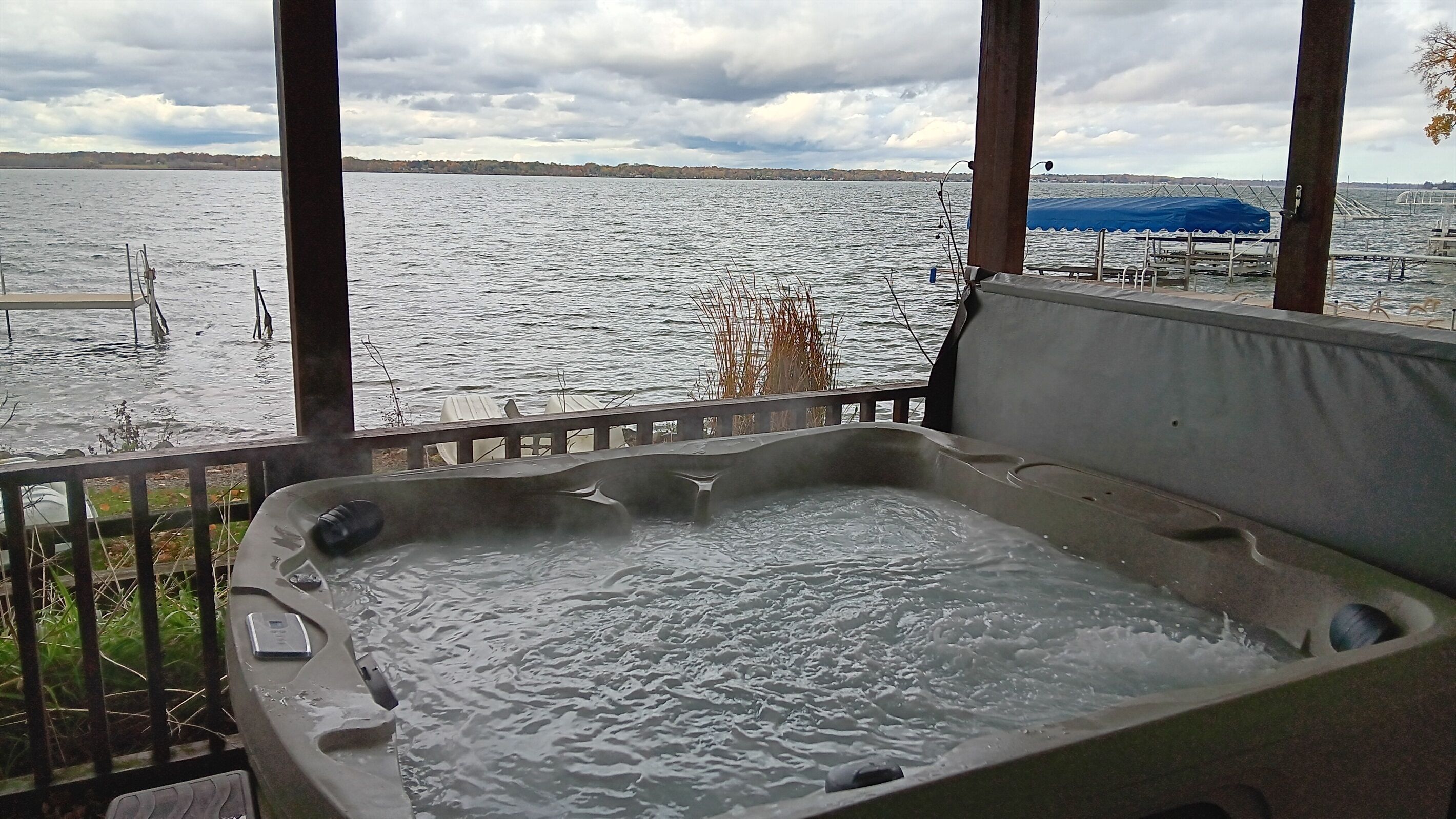 Tina de hidromasaje al aire libre