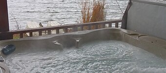 Dual House  | Cayuga Lake | Fire Pit | Hot Tub