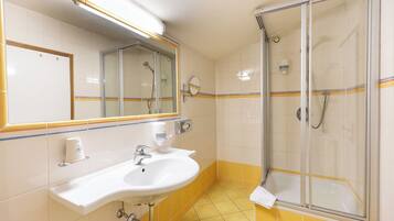 Classic Single Room | Bathroom