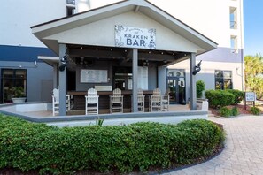 Outdoor dining - Contemporary 2BR Beach Colony Resort, Pools, View (Myrtle Beach)