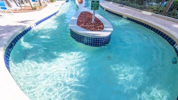 Innenpool, beheizter Pool