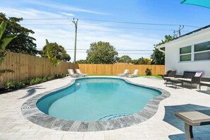Pool - Heated Pool, 4 Bedrooms, 3 Bathrooms, Close to everything! (Lake Park)