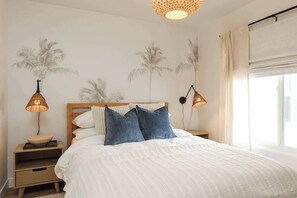 2 عدّة غرف نوم ومكواة/لوح كي وواي فاي مجانًا وملاءات أسرّة