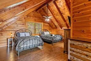 4 chambres, fer et planche à repasser, lit parapluie, Wi-Fi