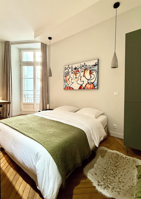 1 chambre, fer et planche à repasser, accès à Internet, literie fournie