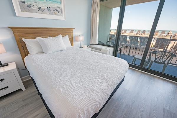 Amazing Bedroom, Beautifully Decorated