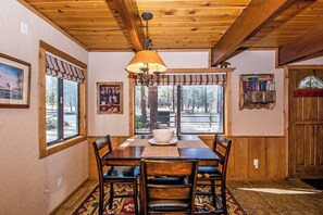 Signature Cabin, 2 Bedrooms, Kitchen | In-room dining - 88 Acres Cottage in Big Bear w HotTub (Big Bear City)