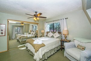 Signature Cabin, 2 Bedrooms, Kitchen | Individually decorated, individually furnished, laptop workspace