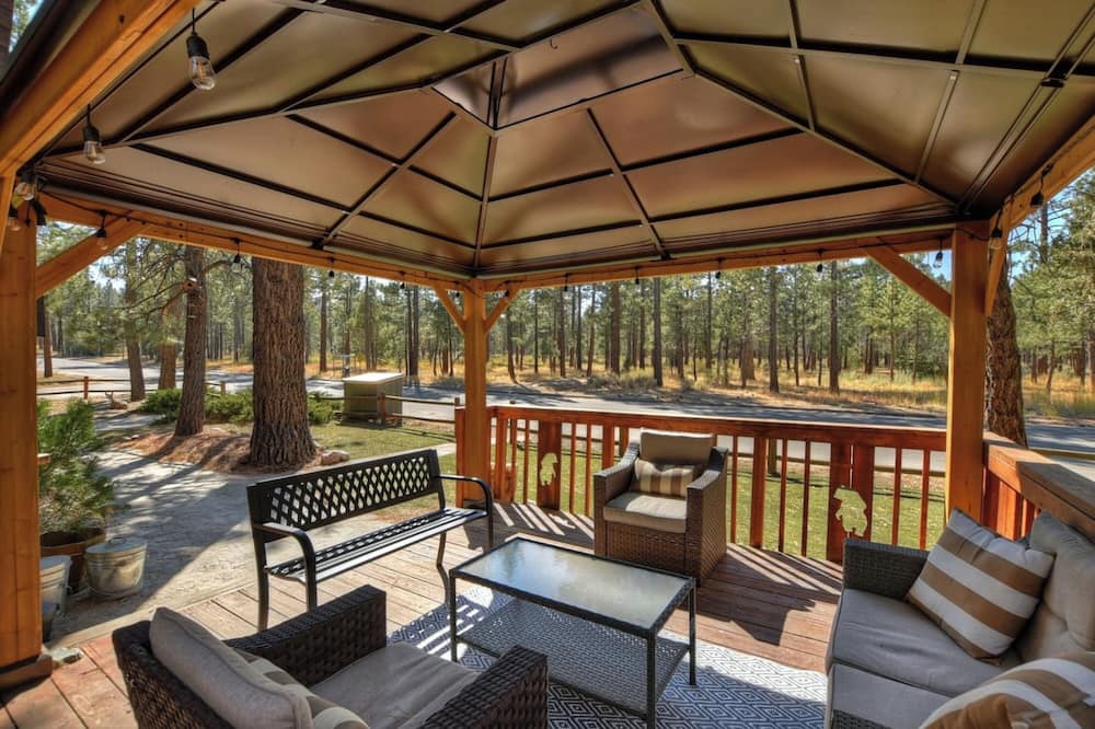 88 Acres Cottage in Big Bear w HotTub - Doble, CA
