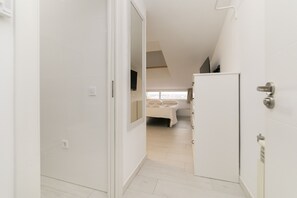 Free WiFi, bed sheets - Coslada M7 (Coslada)