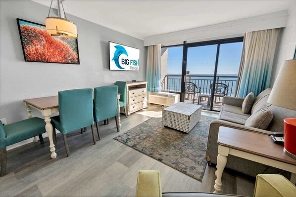 Smart TV, offices - New-High Floor-Grand Cayman, Amazing Decor, Pools (Myrtle Beach)
