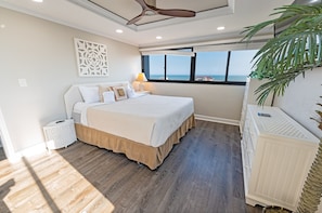 3 Schlafzimmer, Schreibtisch, Bügeleisen/Bügelbrett, kostenloses WLAN