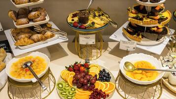 Desayuno buffet todos los días (con cargo)