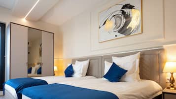 Superior Twin Room, Balcony, City View | Egyptian cotton sheets, premium bedding, in-room safe, desk