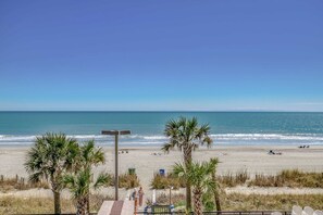 On the beach - New Landmark Resort Direct Oceanfront - Low Floor! (Myrtle Beach)