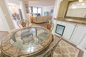 Dining - Newly Added - City Views - Private Maisons Sur Mer (Myrtle Beach)