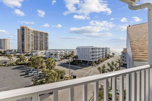 Property grounds - 2BR Mariners Cove - Pool-Steps to Beach-Low Floor (Myrtle Beach)