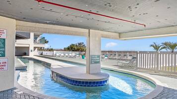 Piscina coberta i piscina climatitzada