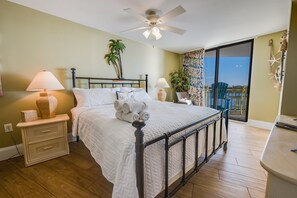 4 Schlafzimmer, Bügeleisen/Bügelbrett, kostenloses WLAN, Bettwäsche