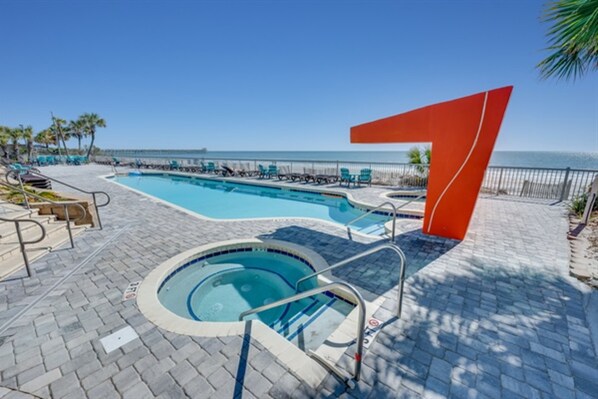 Innenpool, beheizter Pool