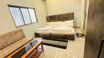 Economy Double Room | Desk, laptop workspace, free WiFi