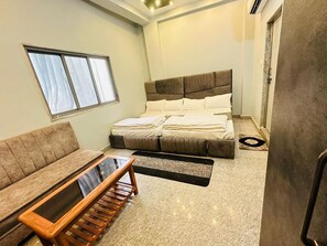Economy Double Room | Desk, laptop workspace, free WiFi